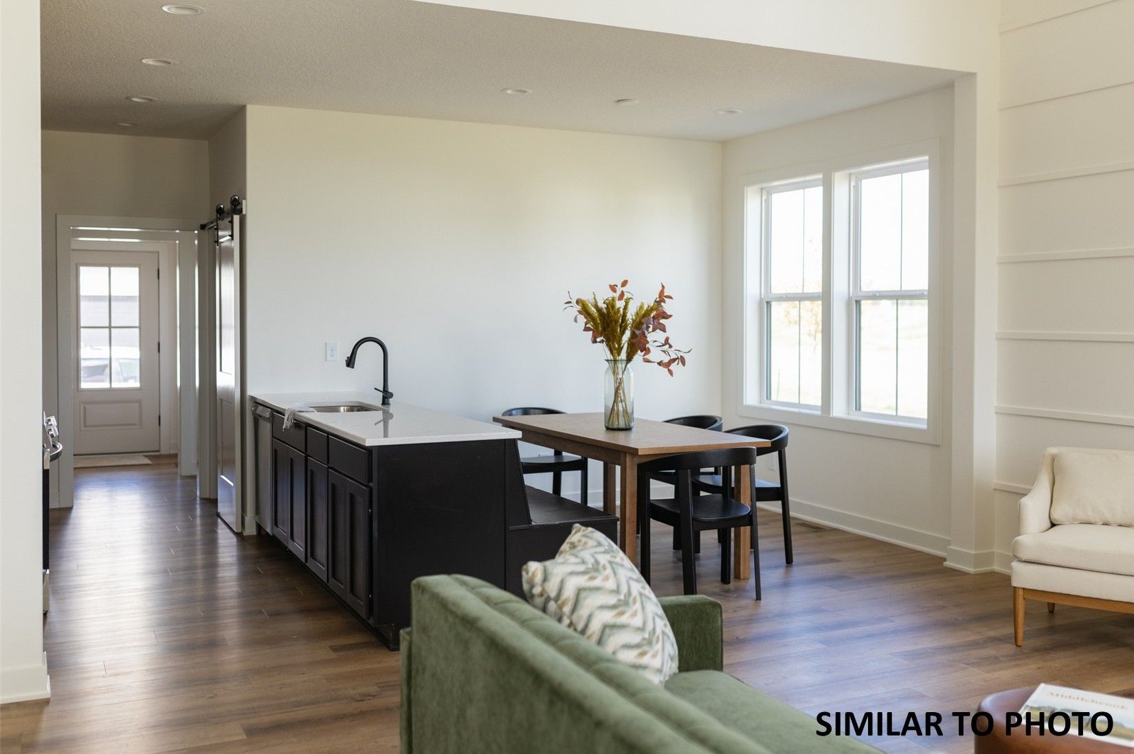 Listing Photo: Dining Similar To